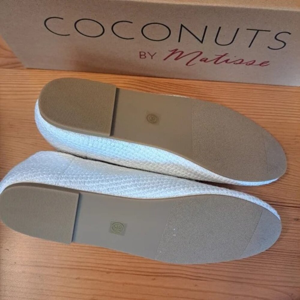 Coconuts Wendy Crochet Flats, soft white. - Picture 5 of 5